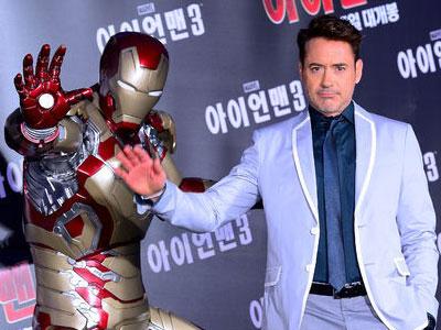 Robert Downey Jr. Promo Iron Man 3 di Korea Sambil Gangnam Style