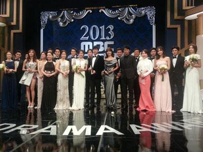 Aktor dan Aktris Top Korea Berkumpul Terima Penghargaan MBC Drama Awards 2013