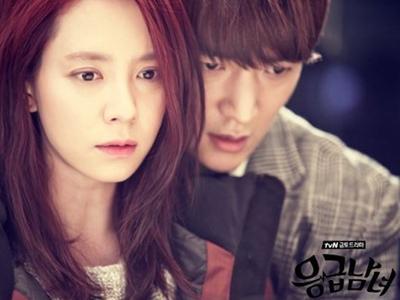 Isyaratkan Rujuk, Choi Jin Hyuk Cium Song Ji Hyo di 'Emergency Couple'!