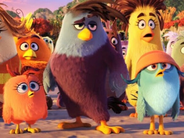 Kocak! 'Burung Ngamuk' Ditimpa Kemalangan Berkali-Kali Di Trailer Perdana 'Angry Birds The Movie'