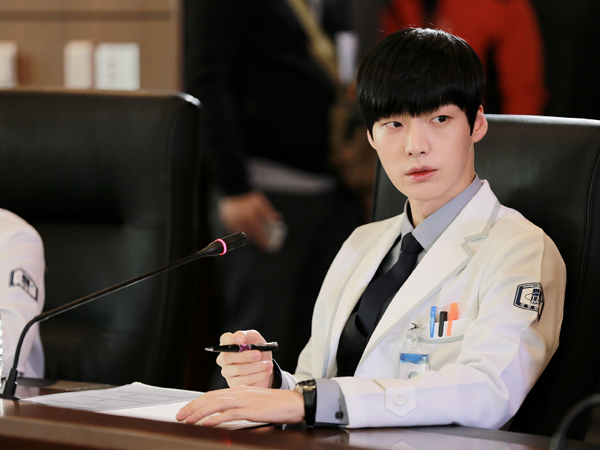Tak Hanya Goo Hye Sun, Ahn Jae Hyun Juga Terima Kritik dalam Bintangi ‘Blood’