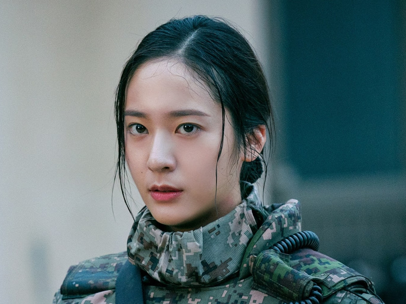 Penampilan Krystal f(x) Jadi Tentara Elit untuk Drama Search