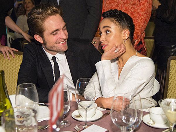 Jarang Tampil Bersama, Bagaimana Kelanjutan Hubungan Robert Pattinson dan FKA Twigs?