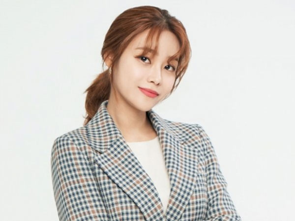 Yuna AOA Tulis Surat Usai Tinggalkan FNC Entertainment