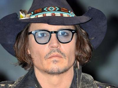 Gangguan Serius, Mata Johnny Depp Nyaris Buta