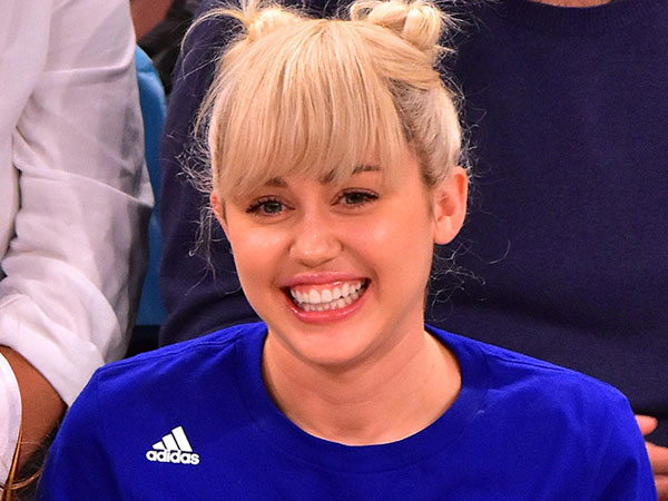 Tampil dengan Rambut Panjang, Miley Cyrus Kembali Seperti Dulu?