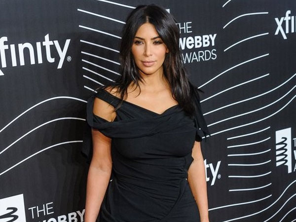 Tampil Seperti Bunda Maria, Kim Kardashian Dikecam Netizen