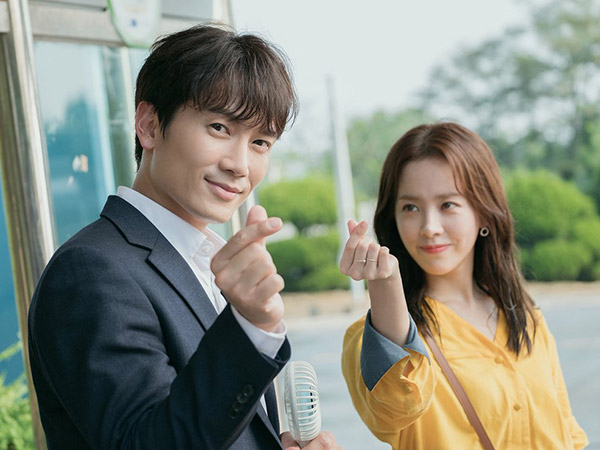 Adegan Mesra Ji Sung dan Han Ji Min Catatkan Rekor Baru Drama tvN 'Familiar Wife'