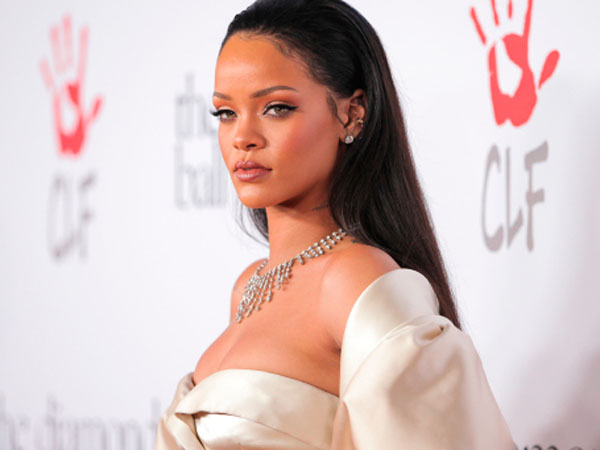 Rihanna Batalkan Konser Pasca Serangan Truk Brutal di Perancis!