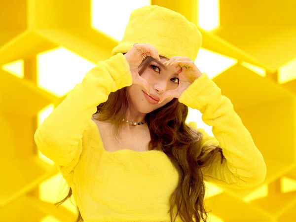 Review MV Solar MAMAMOO – Honey: Rasa Cinta Seperti Lebah Menyukai Madu