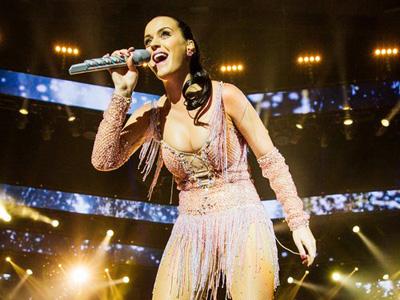 Spice Girls Jadi Inspirasi Kostum Panggung Katy Perry