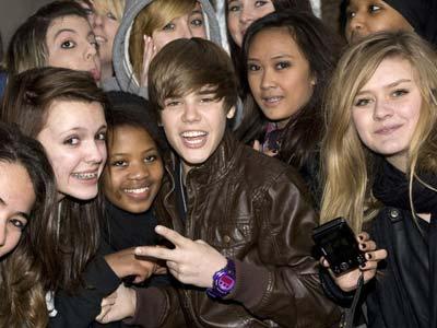 Justin Bieber Senang Dengan Penggemar Gilanya