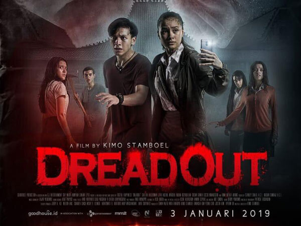 Aktris yang Ternyata Ada Di Balik Sosok Wanita Kebaya Merah Film Horor 'DreadOut', Bagaimana Pengalaman Serunya?