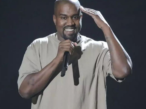 Kanye West Bocorkan Album Baru, Rilis Jumat Ini