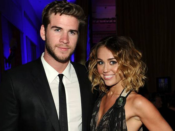 Tampil Sebagai Pasangan, Liam Hemsworth Ajak Miley Cyrus Makan Siang Bareng Keluarga