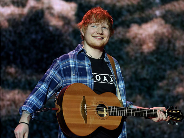 Ed Sheeran Dapat Tawaran Bernyanyi di Pernikahan Pangeran Harry dan Meghan Markle!