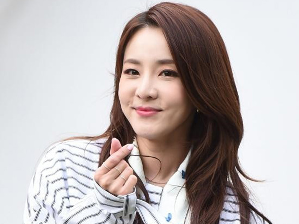 Sandara Park Keluar dari YG Entertainment Setelah 17 Tahun