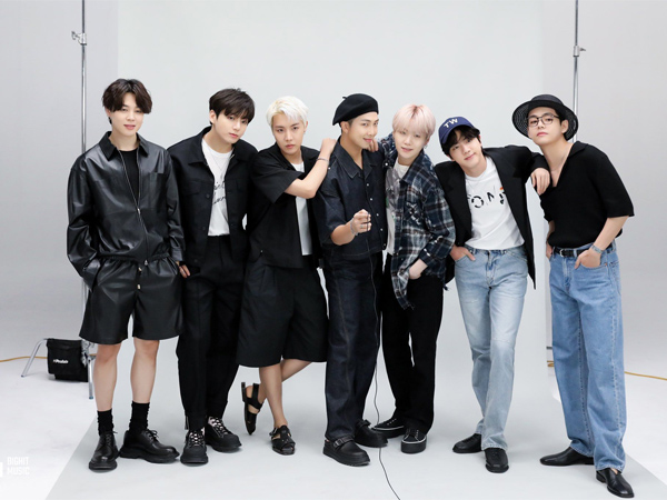 BTS Akan Rilis Buku Resmi di Hari Anniversary Fandom ARMY