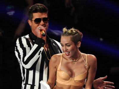 Robin Thicke Ogah Tampil Bareng Miley Cyrus Lagi!