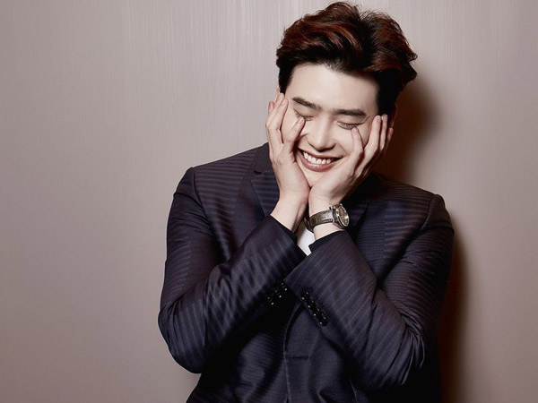 Fans Rayakan Ulang Tahun dengan Donasi, Lee Jong Suk Diam-diam Ikut Nyumbang!