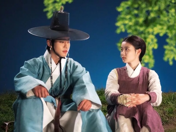 Intip Momen Romantis Kim Yoo Jung dan Ahn Hyo Seop di Drama ‘Lovers of The Red Sky’