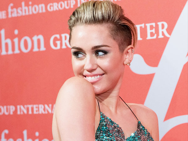 Miley Cyrus Diam-diam Siapkan Album Baru dan Rilis Lagu di Bulan Oktober?
