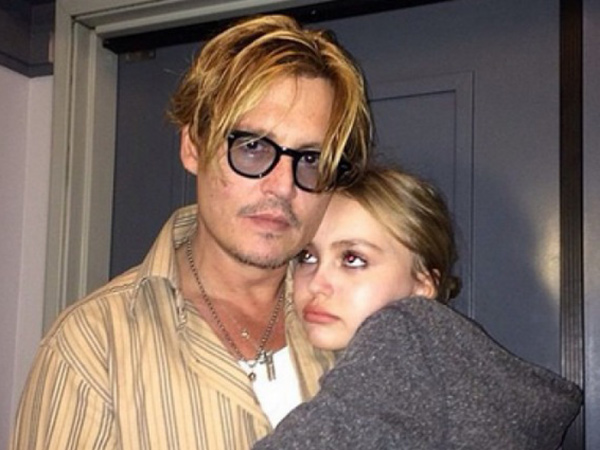 Johnny Depp Ungkap Alasan Beri Ganja untuk Putrinya di Usia 13 Tahun