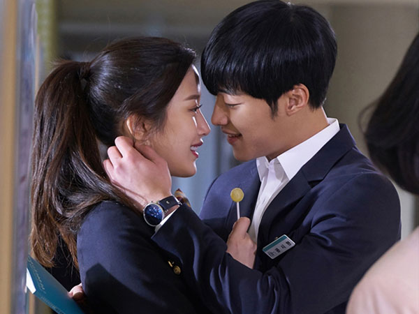 Moon Ga Young dan Woo do Hwan Tampilkan Chemistry Berbahaya di Drama MBC 'Tempted'