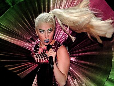 Lagu Lady Gaga Terinspirasi oleh Fans di Indonesia