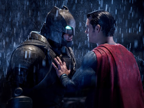 Dapat Rating Dewasa, ‘Batman V Superman’ Akan Rilis Versi Khusus Berdurasi Lebih Panjang!
