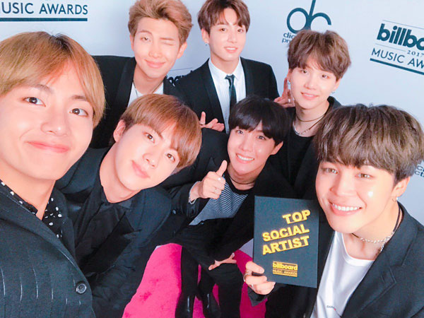 Momen Lucu Hingga Haru BTS di Billboard Music Awards 2017