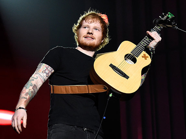 Takut Ditangkap Polisi, Ed Sheeran Tolak Cium Penggemar Wanita Usai Konser