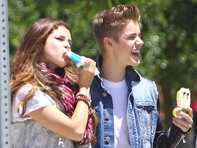 Terus Umbar Kemesraan, Justin Bieber-Selena Gomez Balikan?