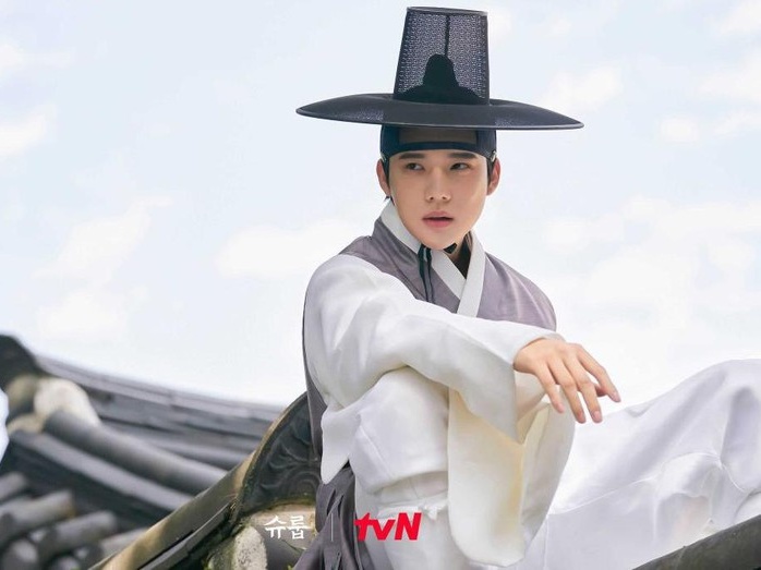 Fakta-Fakta Moon Sang Min, Pangeran Mahkota Seongnam di Drama The Queen's Umbrella