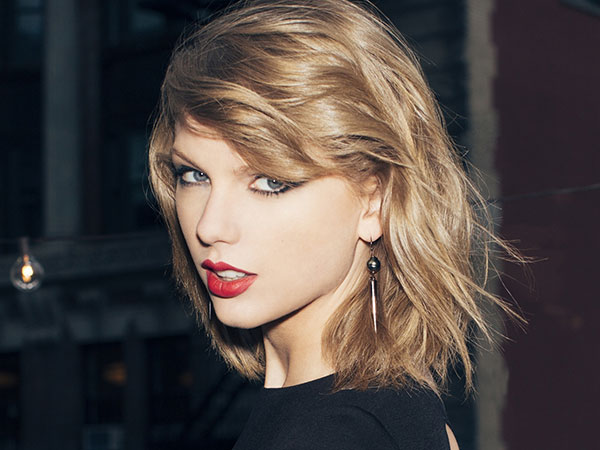 Taylor Swift Asuransikan Kakinya Hingga 520 Miliar Rupiah!