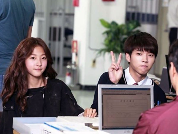 Hiraukan Perbedaan Umur, Woohyun Infinite & Kim Sae Ron Akrab di Set 'High School'