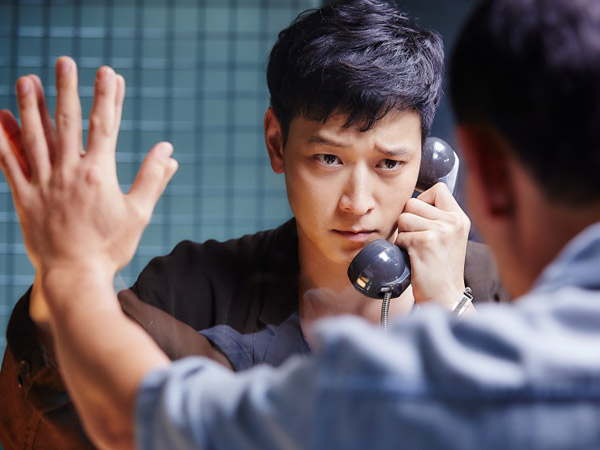 Duh, Kang Dong Won Sempat Alami Kecelakaan Berdarah di Lokasi Syuting Film 'Master'