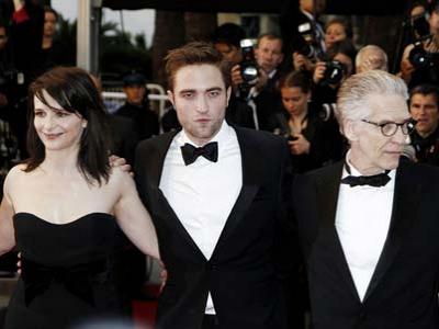 Muncul Perdana, Pattinson Akui Patah Hati