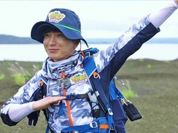 Buka Baju Karena Takut Semut, Otot Perut Leeteuk Bikin Penonton 'Law of The Jungle' Salah Fokus