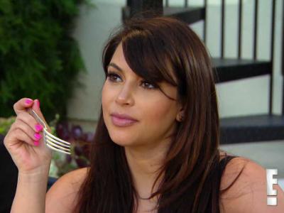 Kim Kardashian Ingin Makan Ari-Arinya Sendiri?
