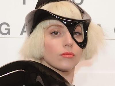 Lady Gaga : Aku Tak Butuh Mahkota Madonna!