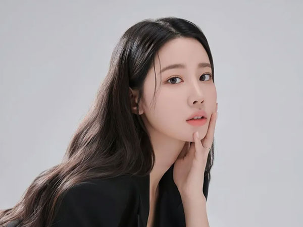 Idola K-pop Cantik Ungkap Hubungan dengan Pengusaha Ternama Dunia