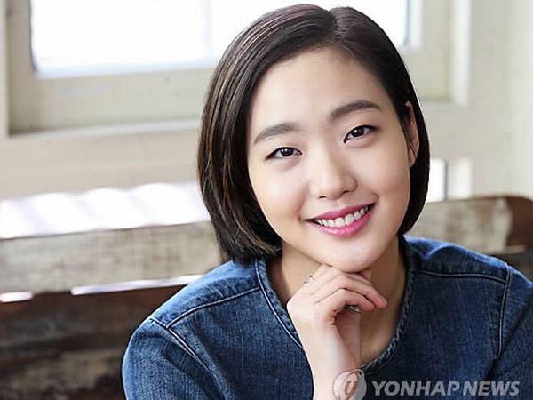 Selfie Tanpa Make-up Dibully, Kim Go Eun: Setiap Wanita Punya Kecantikan Berbeda