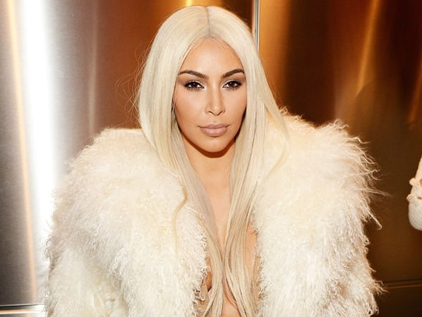 Gemasnya, Kim Kardashian Ungkap Wajah Imut Saint West