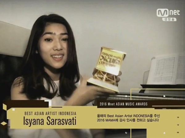 Selamat! Isyana Sarasvati Terima Penghargaan 'Best Asian Artist Indonesia' di MAMA 2016