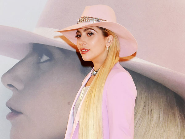 Lady Gaga Rilis 'Joanne' Piano Version untuk Sosok yang Menginspirasinya, Siapa Dia?