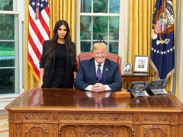 Kim Kardashian Lakukan Kunjungan ke Gedung Putih Untuk Bertemu Donald Trump