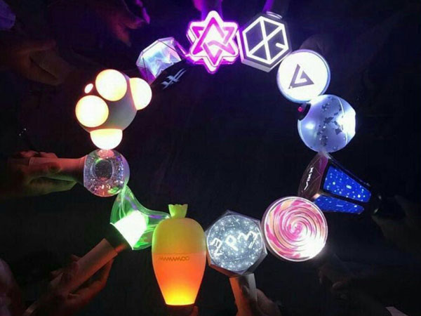 Penjelasan dari Deretan Light Stick Dengan Bentuk Unik dan Lucu Grup K-Pop