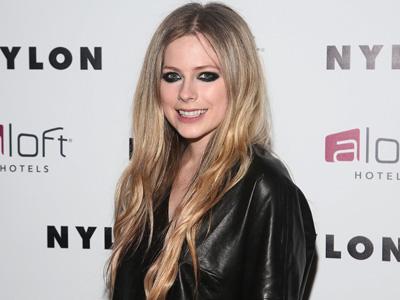 Buat Akun Instagram, Avril Lavigne Pamer Sampul Album Baru!