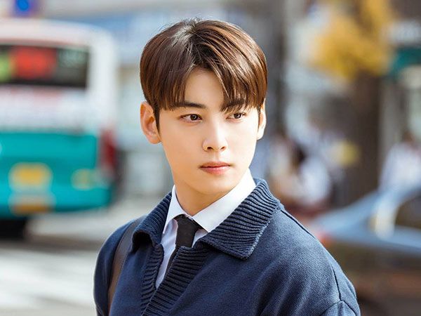 Cha Eun Woo ASTRO Ungkap Alasan Terima Peran Guru di Drama A Good Day to be A Dog